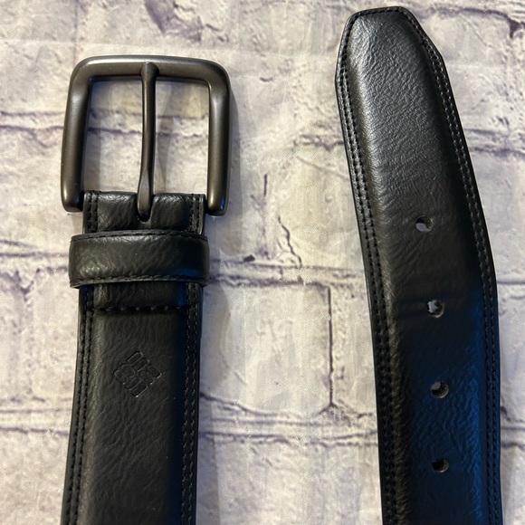 COLUMBIA SPORTSWEAR COMPANY MENS VEGAN LEATHER BLACK CHUNKY BELT SIZE XL (42-44) - Picture 2 of 10